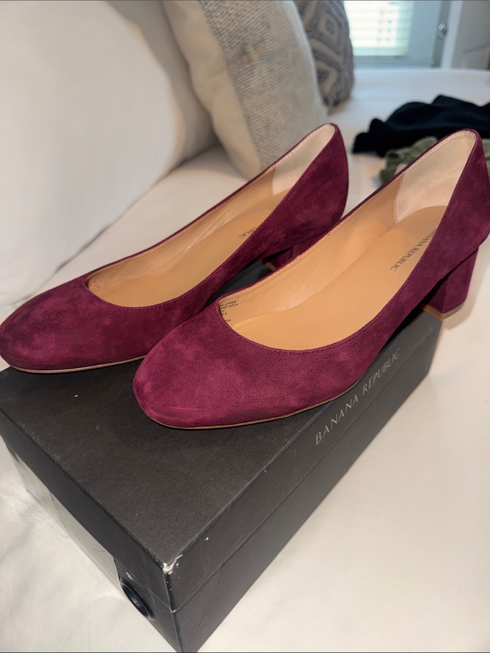 Banana Republic Raspberry Suede Mid Block Heel Pumps